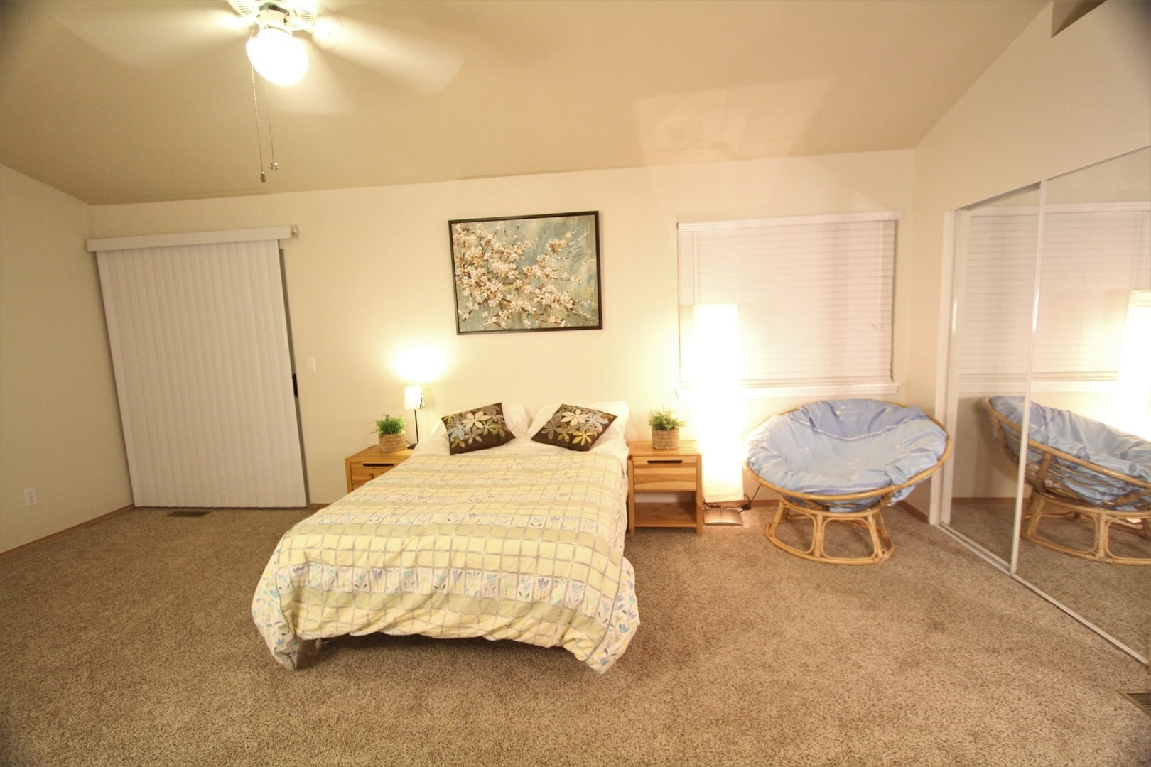 Building Photo - Everett Townhome...Water and sewer included in rent