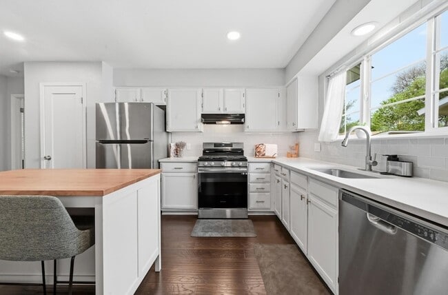 Building Photo - 6307 Tara Dr