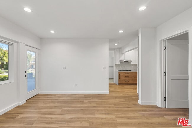 Building Photo - 11945 Sonoma Way