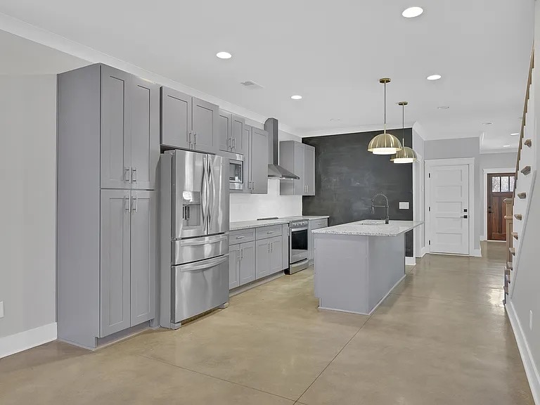 Building Photo - 368 Glenrose Ave