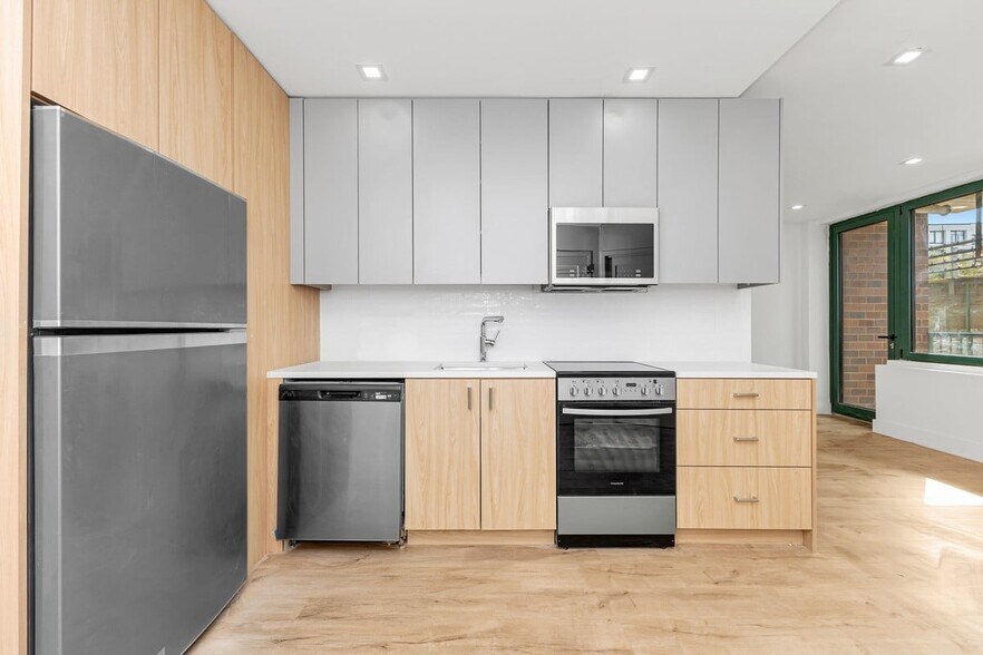 Building Photo - 36-45 31st Street