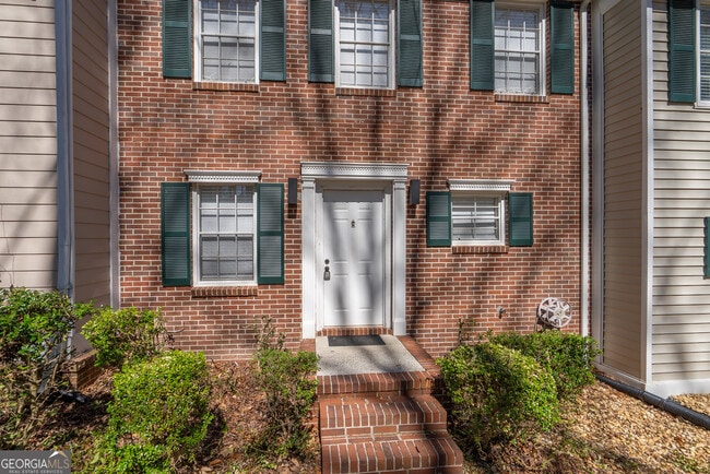 Building Photo - 384 Arrowhead Trail NE