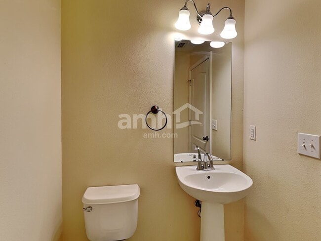 Building Photo - 15419 Shoal Haven Pl