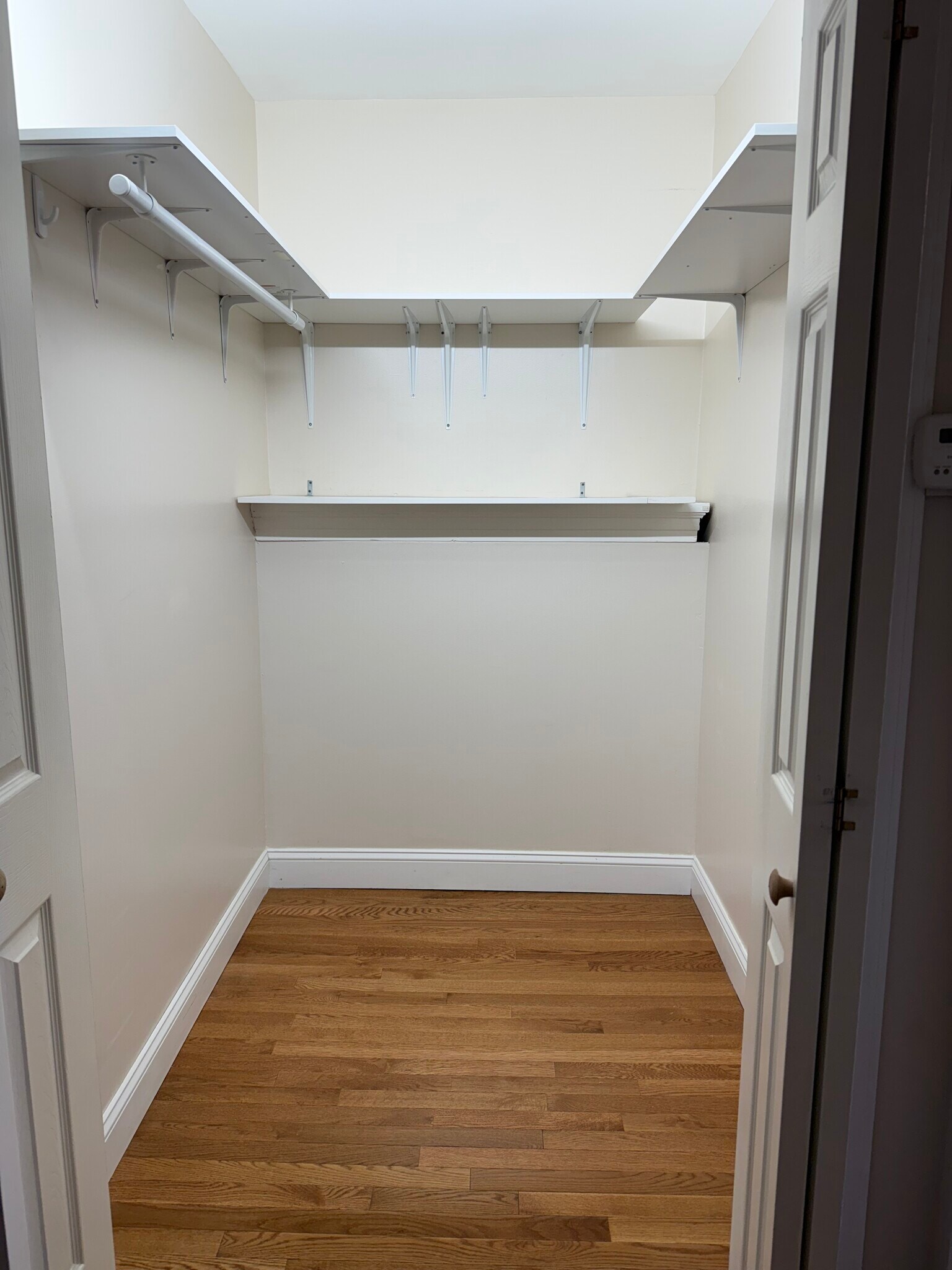 Building Photo - 283 Houston Ave