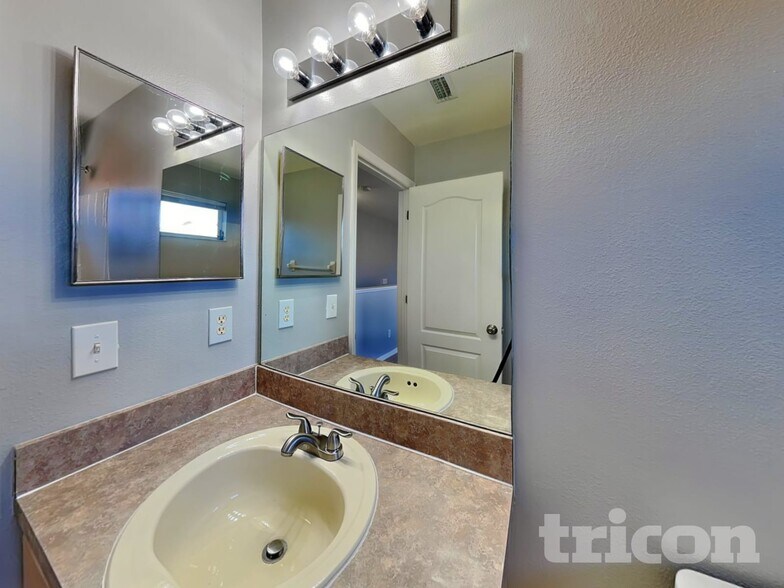 Building Photo - 1731 Lady Palm Ct