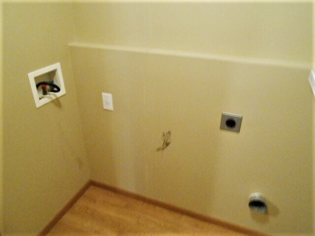 Building Photo - 2271 Landcrest Dr