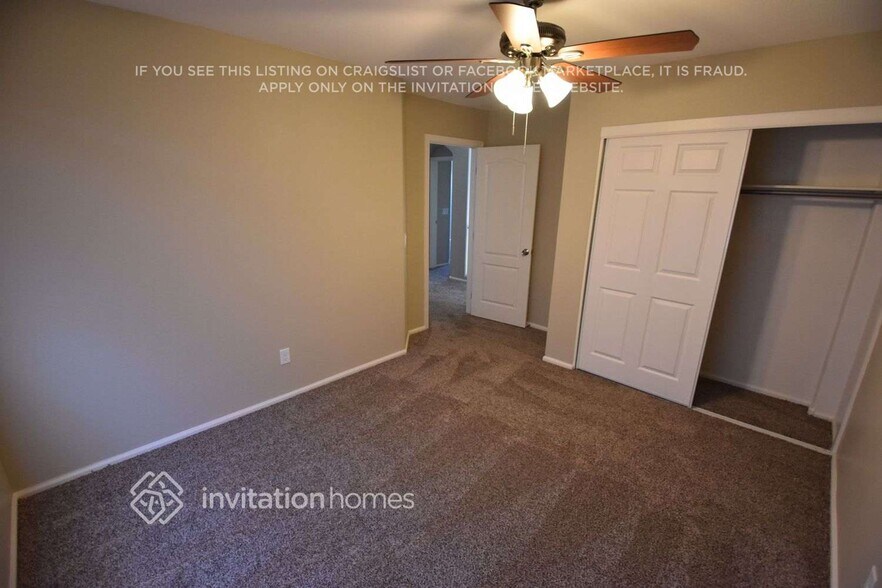 Building Photo - 1618 E Daniella Dr