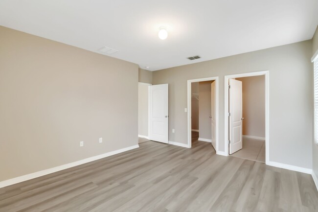 Building Photo - Beautiful 4/2 Energy Efficient Home in St....