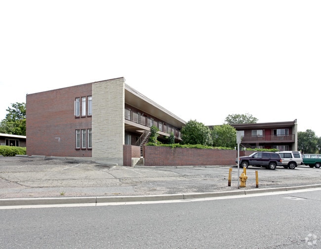 Primary Photo - Marlu Apartments
