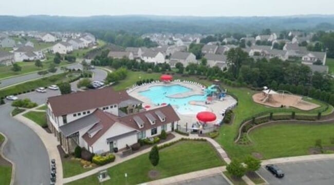 Building Photo - 3BR 2.5BA Home w/Resort Style Amenities at The Mills at Rocky River