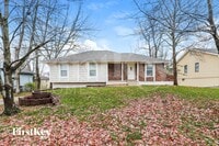 Building Photo - 1920 SW 4th St