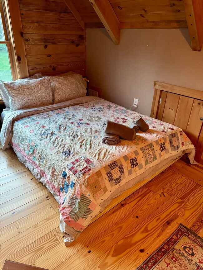 Building Photo - 7223 Ferry Rd