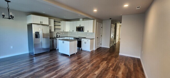 Building Photo - 1820 chipman St SE