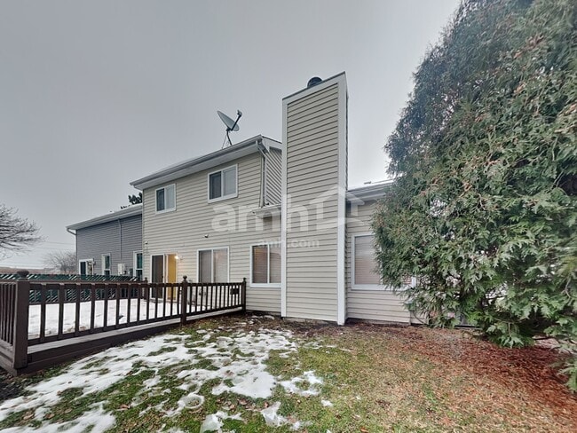 Building Photo - 5 Andover Ct