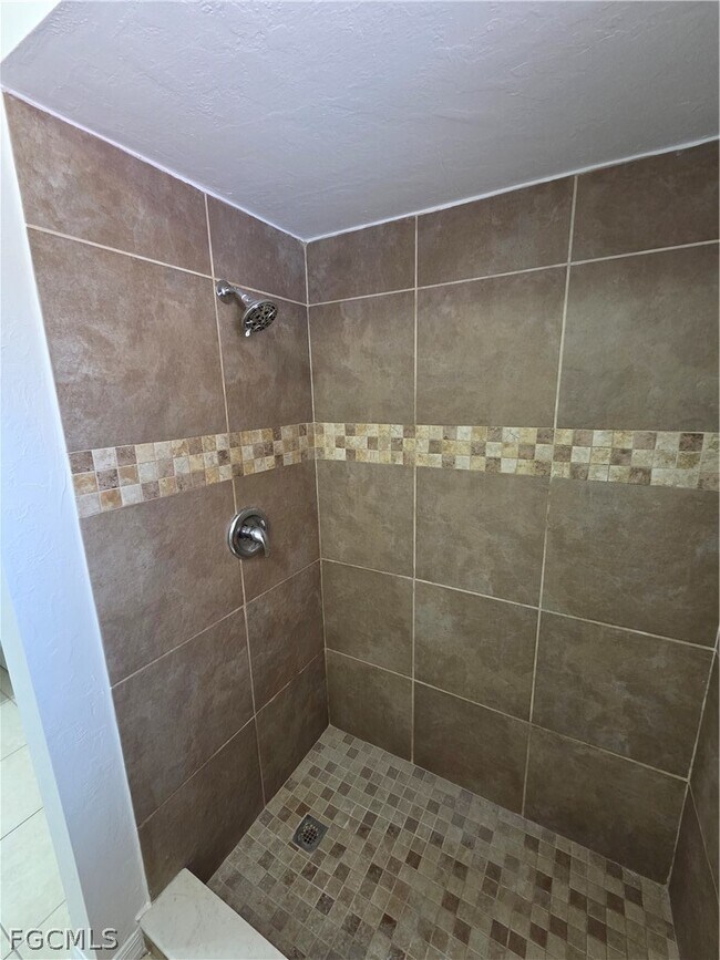 Building Photo - 5868 Littlestone Ct