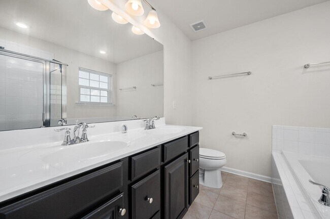 Building Photo - Smithfield Home