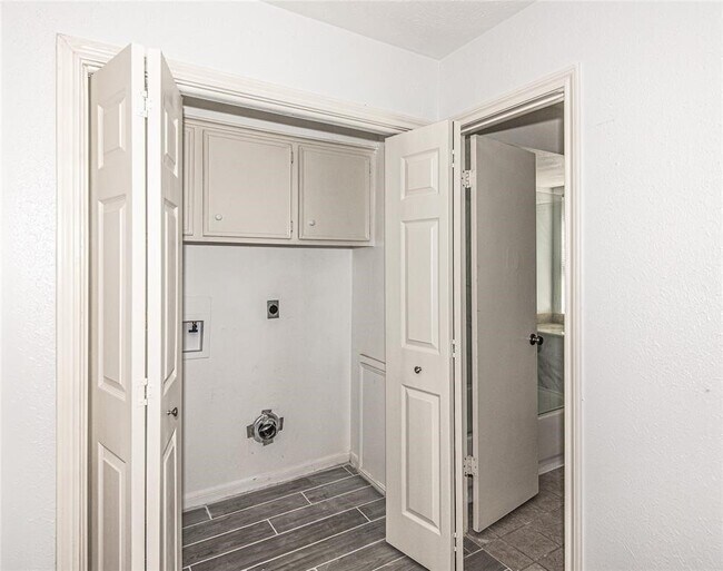 Building Photo - 1518 Durfey Ln