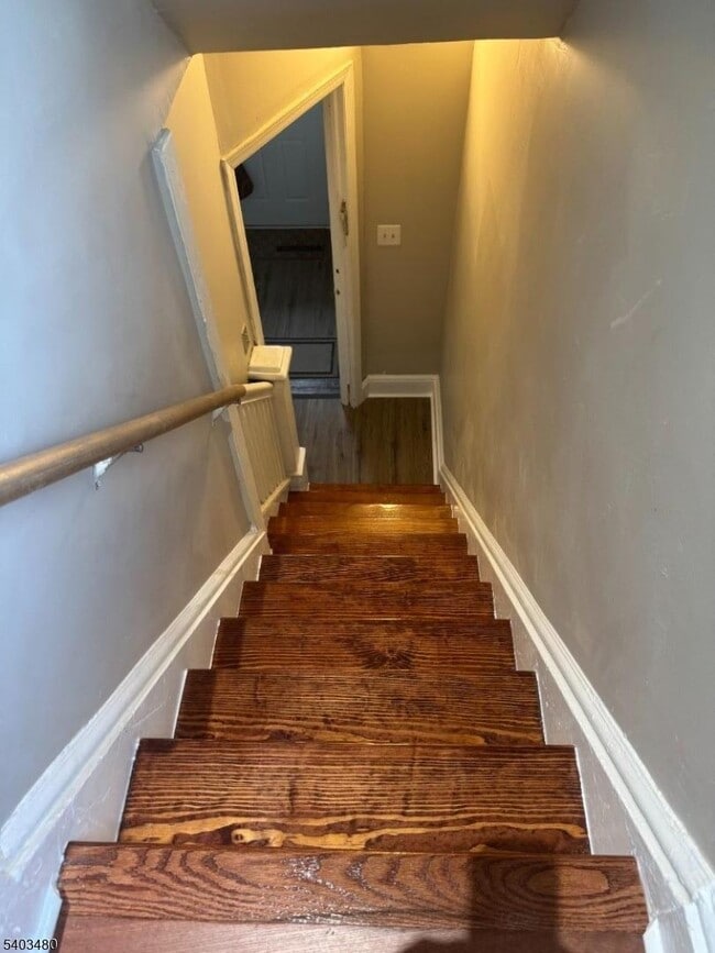 Building Photo - 375 Tower St