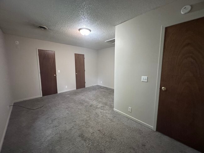 Building Photo - 15986 Arrowhead Rd