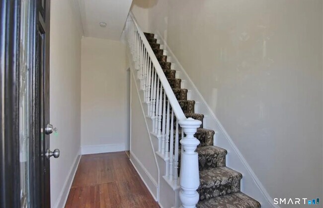 Building Photo - 16 Haviland St