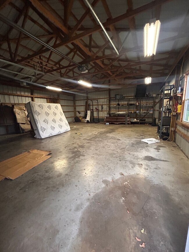 Building Photo - 60 N Conestoga Dr