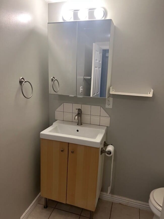 Building Photo - 607 E 2750 N