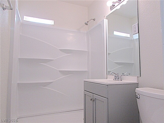 Building Photo - 405 S 15th St