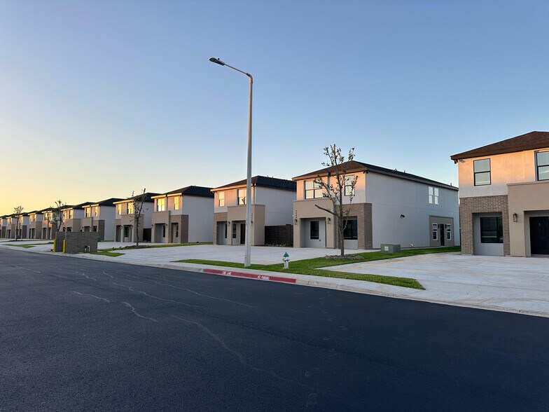 Building Photo - 4900 Tyler Ave