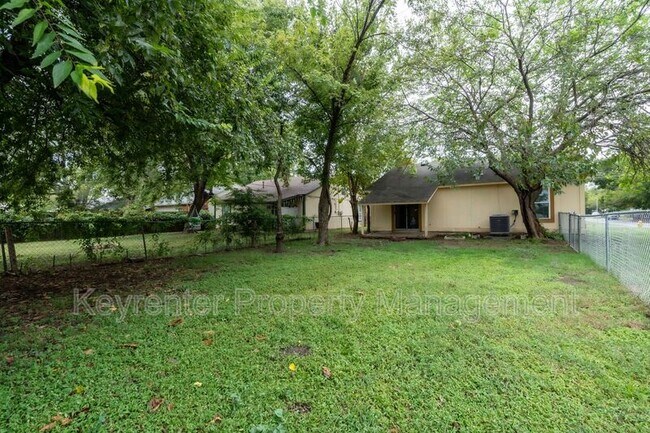 Building Photo - 4229 S 35th W Ave