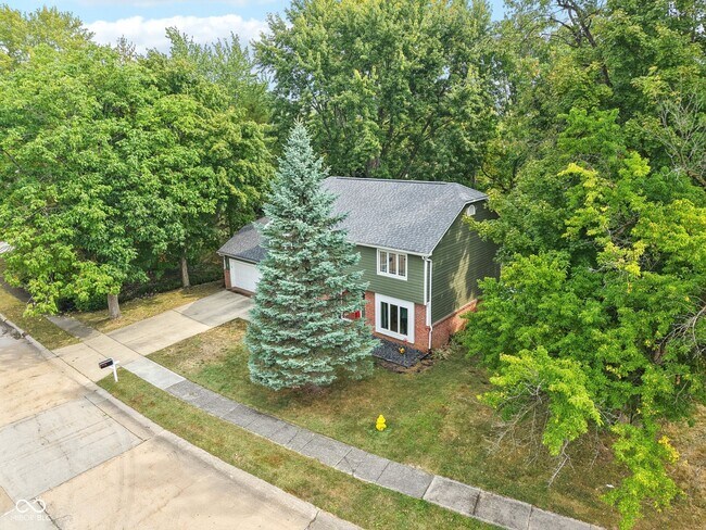 Building Photo - 521 Thornberry Dr