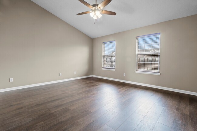 Building Photo - 226 Straughn Ln