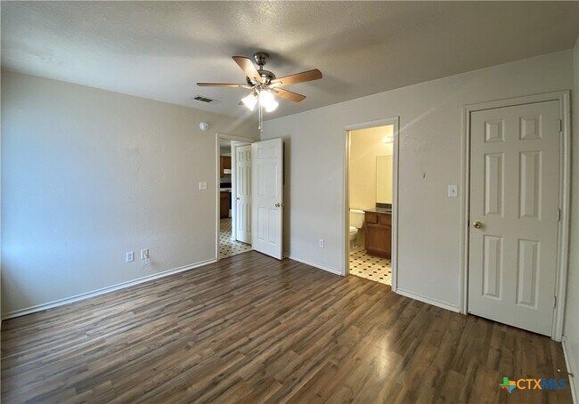 Building Photo - 2801 Cantabrian Dr