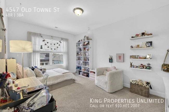 Building Photo - 4547 Old Towne St