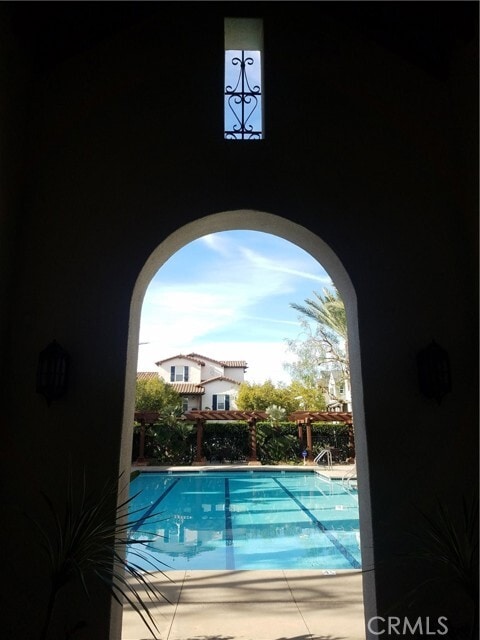 Building Photo - 667 S Melrose St