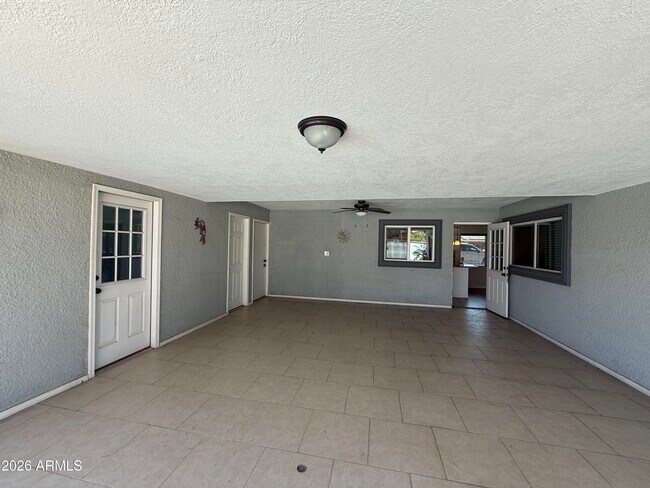 Building Photo - 11622 N 20th Ave