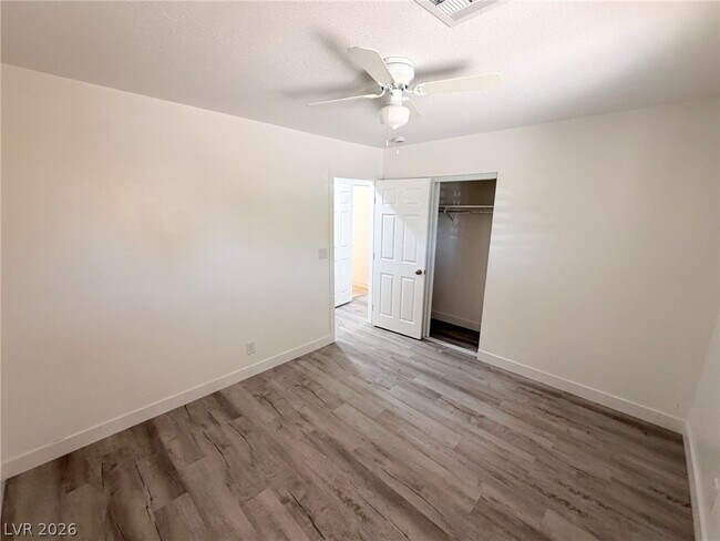 Building Photo - 1312 E Brooks Ave