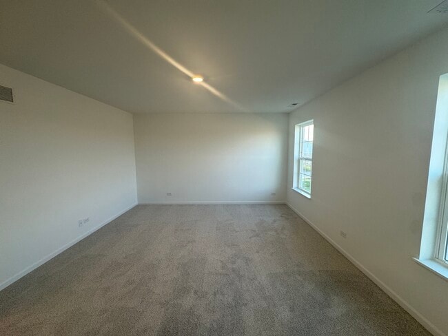 Building Photo - 2605 Dundee Dr
