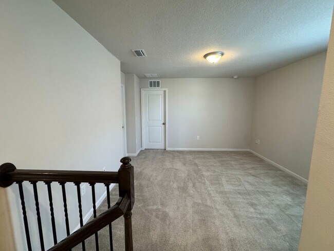 Building Photo - Ready Now: Panther Creek Two-Story Single Family Home