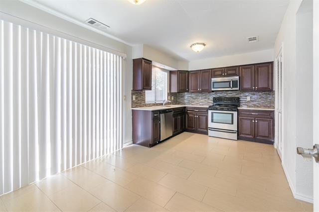 Building Photo - 14215 Haymeadow Dr