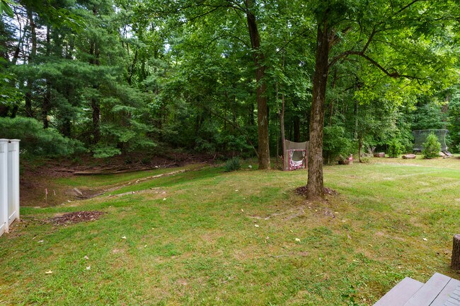 Building Photo - 211 Ross Stevenson Cir