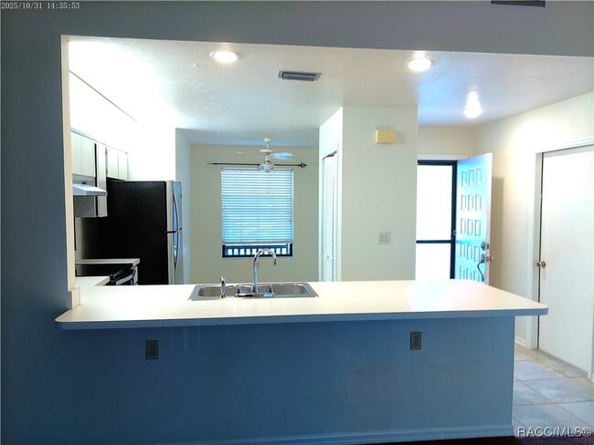 Building Photo - 2269 N St Lucie Point