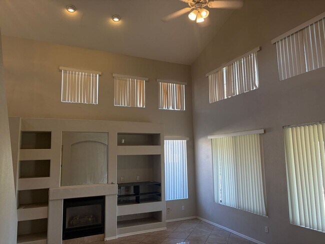 Building Photo - 1463 W Bluejay Dr