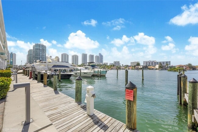 Building Photo - 400 Sunny Isles Blvd