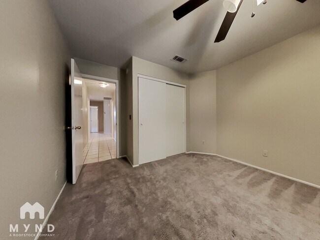 Building Photo - 3828 W Mariposa Grande Ln