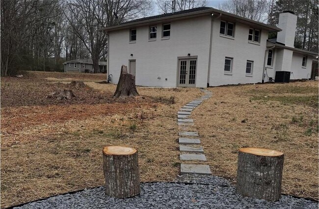 Building Photo - 1938 GA-212