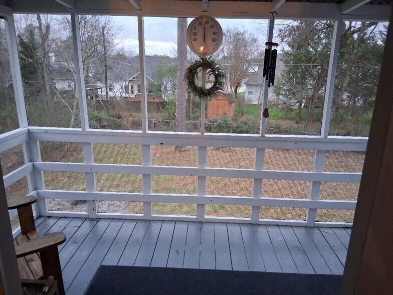 Building Photo - 8626 Surry Cir