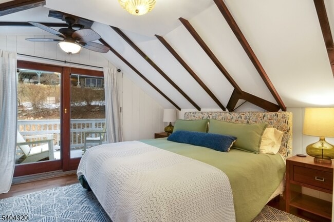 Building Photo - 77 W Shore Trail