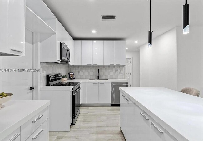 Building Photo - 8501 NW 31st Ave