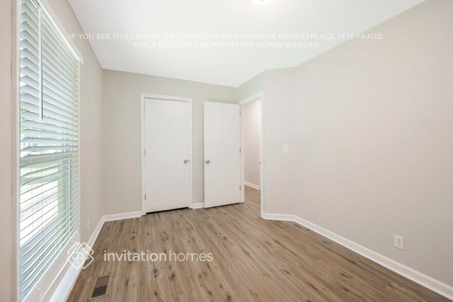Building Photo - 1015 Rolling Meadow Dr