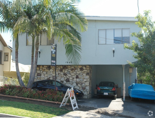 Primary Photo - 1648 Edgecliffe Dr